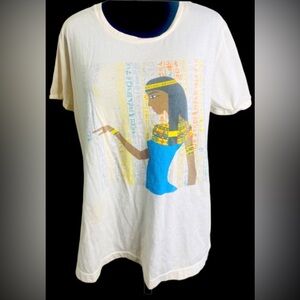 🔥Egyptian Queen TSHIRT🔥SIZE XXL 🔥Pre Owned condition